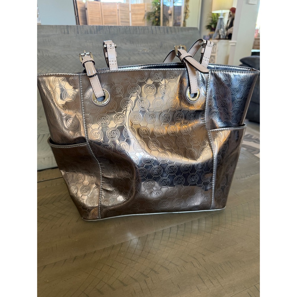 Michael Kors Jet Set Metallic Silver Embossed Logo Tote Bag AV-1507